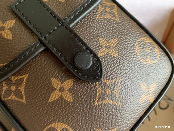 Christopher VUITTON Wallet LOUIS Wearable 0823